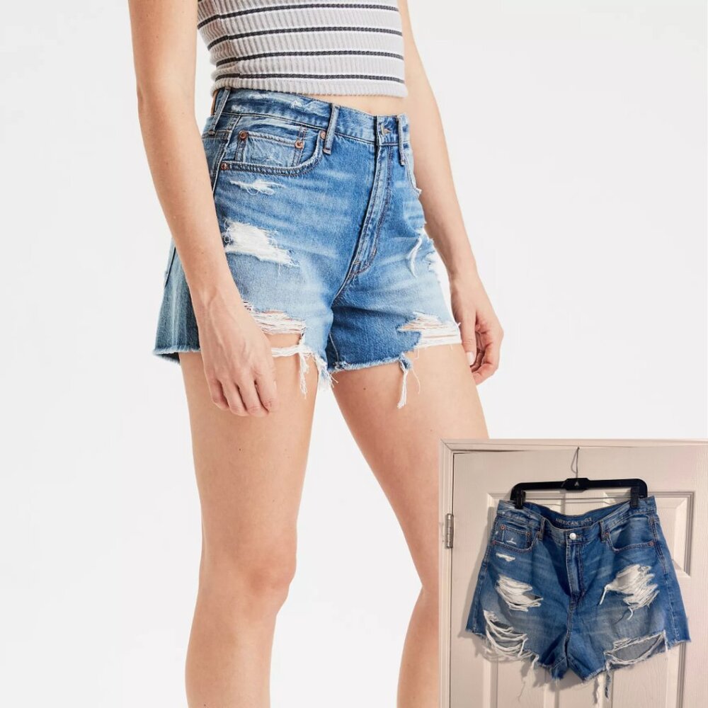 American Eagle 90's Boyfriend Shorts Distressed Denim Size 16